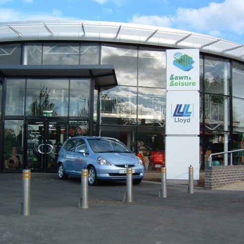 Breezemount Suppliers of ATG Manually Retractable Bollards