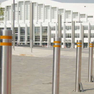 Breezemount offer a wide range of manually retractable bollards