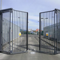 Bifold Gates