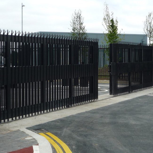 Bi-parting sliding gates